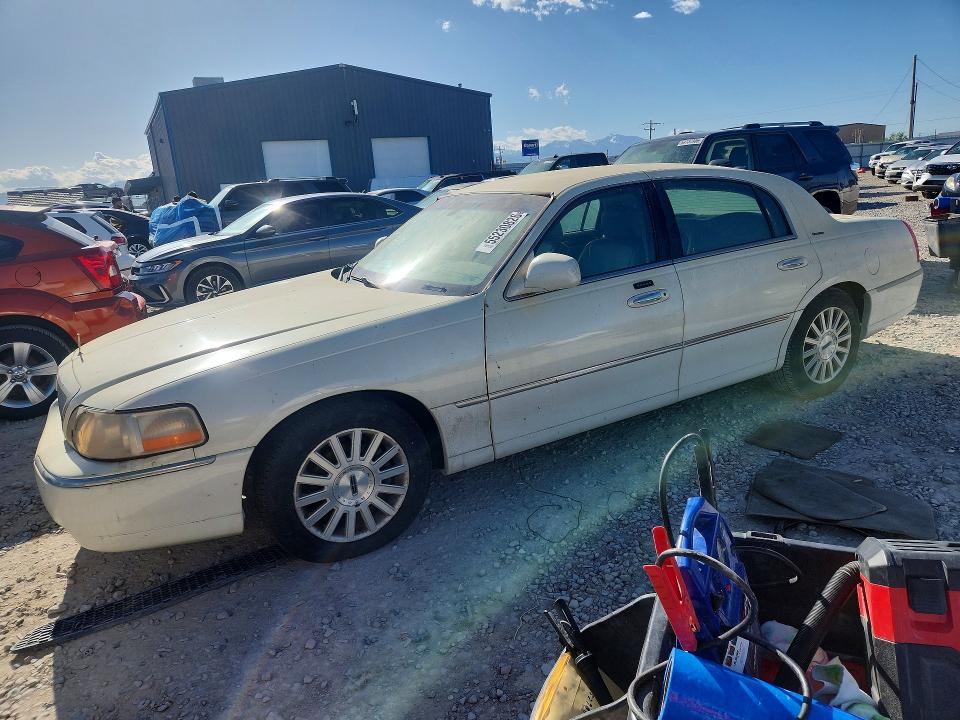 Продажа на аукционе авто 2003 Lincoln Town Car, vin: 1LNHM81W63Y667181, номер лота: 55230826