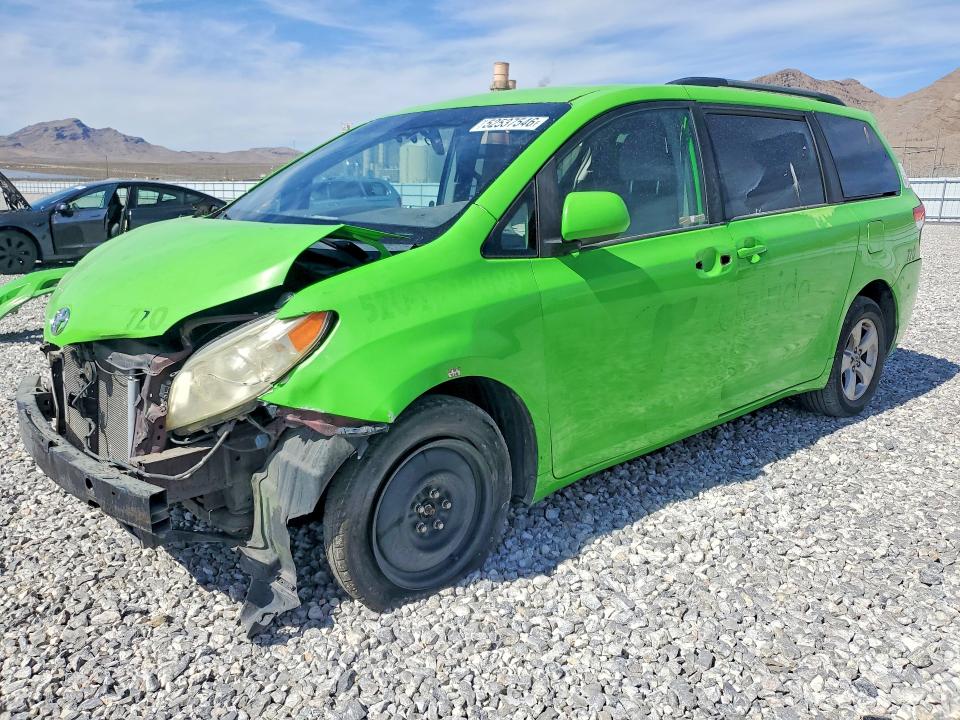 2014 Toyota Sienna მანქანა იყიდება აუქციონზე, vin: 5TDKK3DC3ES476112, აუქციონის ნომერი: 52537546