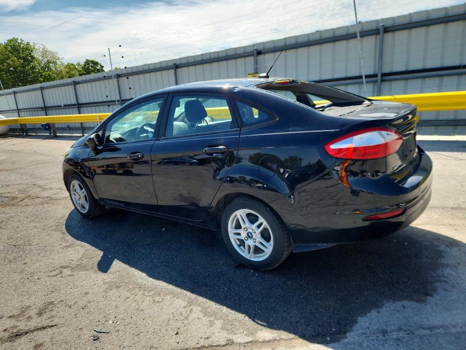 52869136 :رقم المزاد ، 3FADP4BJ1JM130335 vin ، 2018 Ford Fiesta مزاد بيع