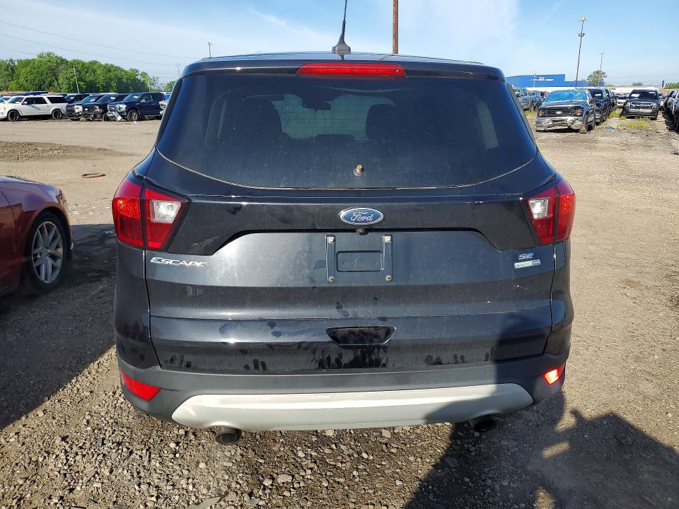54671096 :رقم المزاد ، 1FMCU9GDXKUC00292 vin ، 2019 Ford Escape مزاد بيع