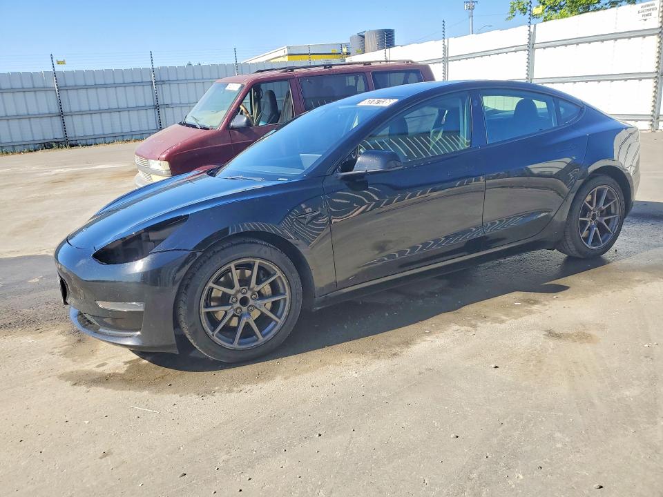 53767136 :رقم المزاد ، 5YJ3E1EA0NF287113 vin ، 2022 Tesla Model 3 مزاد بيع