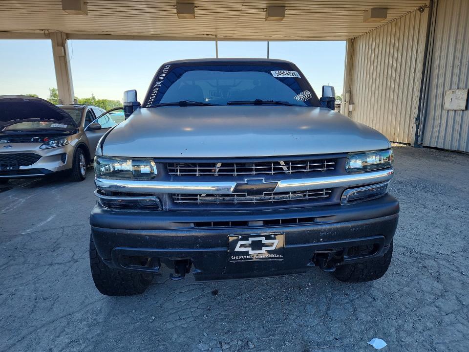 Продаж на аукціоні авто 2000 Chevrolet Silverado, vin: 1GCGK29U3YE130900, номер лоту: 54944926