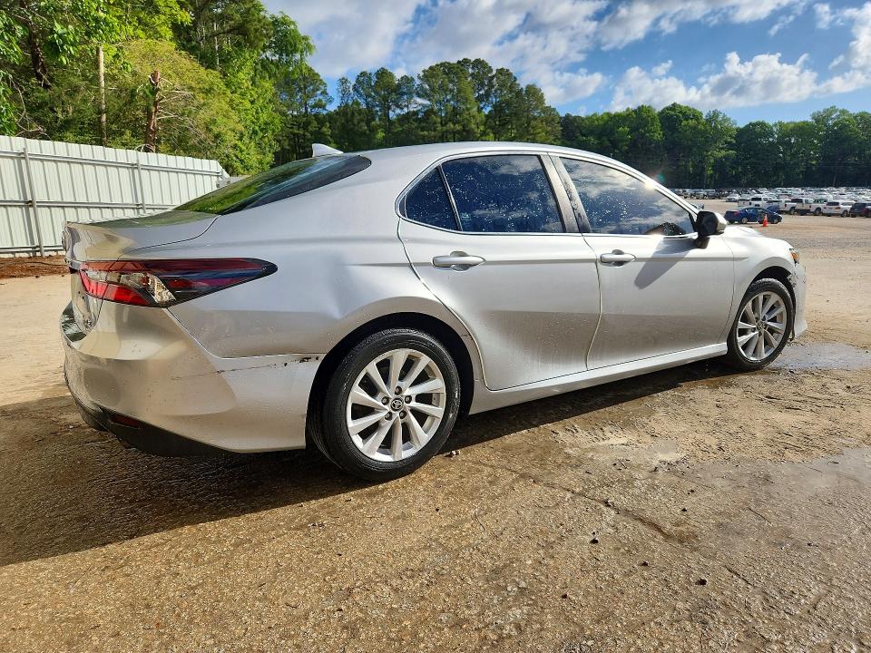 2021 Toyota Camry მანქანა იყიდება აუქციონზე, vin: 4T1C11AK1MU468801, აუქციონის ნომერი: 51724876