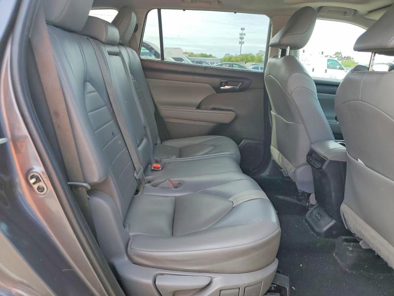 2022 Toyota Highlander მანქანა იყიდება აუქციონზე, vin: 5TDGZRBH7NS571596, აუქციონის ნომერი: 54332876