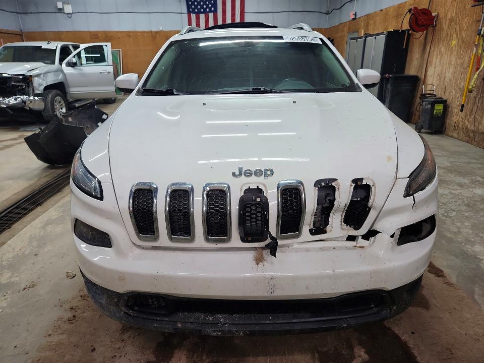 52555756 :رقم المزاد ، 1C4PJMLX8JD571810 vin ، 2018 Jeep Cherokee مزاد بيع
