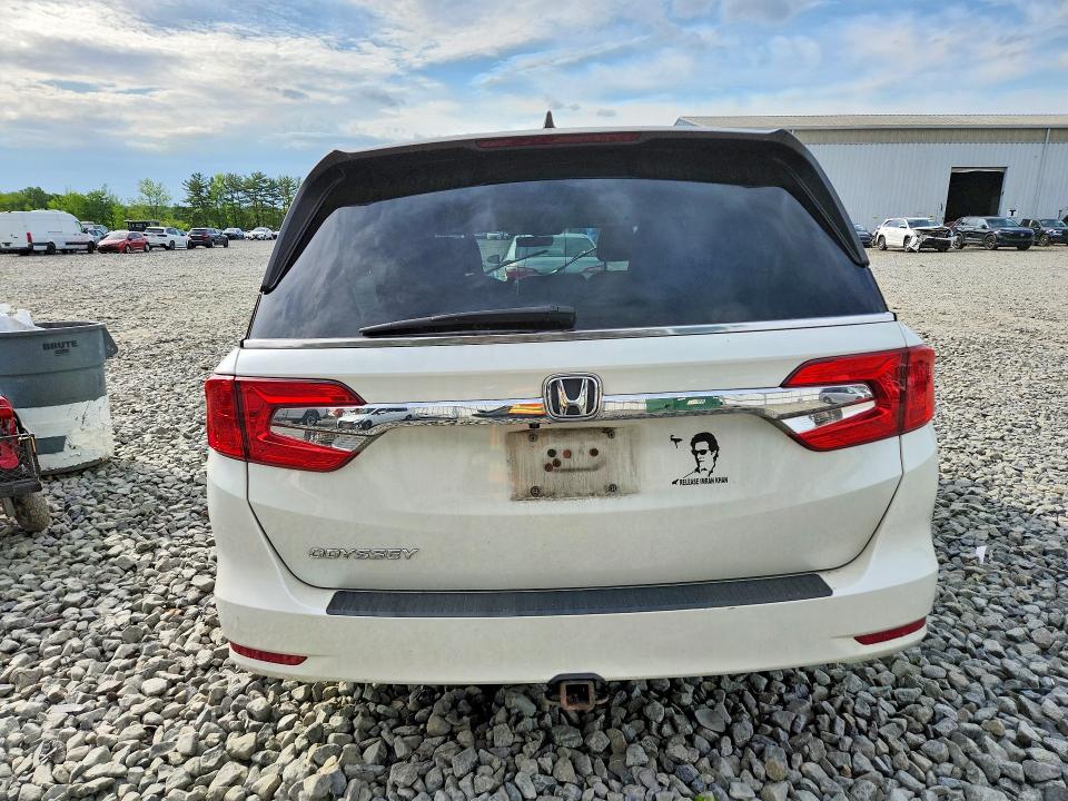 53417606 :رقم المزاد ، 5FNRL6H71JB014415 vin ، 2018 Honda Odyssey مزاد بيع