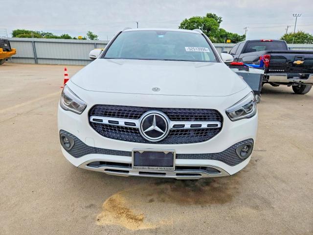 52513996 :رقم المزاد ، W1N4N4GB0MJ118253 vin ، 2021 Mercedes-benz Gla مزاد بيع