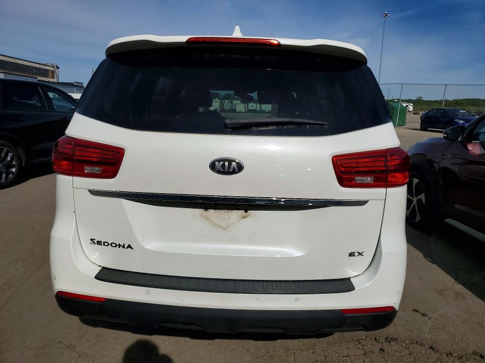 2019 Kia Sedona მანქანა იყიდება აუქციონზე, vin: KNDMB5C14K6494361, აუქციონის ნომერი: 55526266