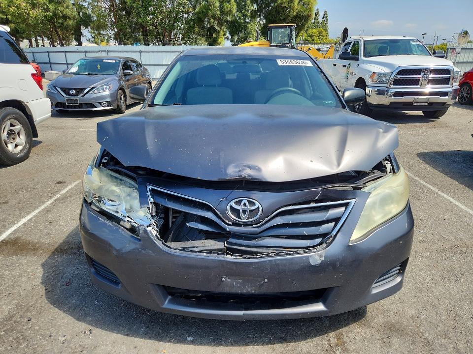 53663636 :رقم المزاد ، 4T4BF3EK6BR218220 vin ، 2011 Toyota Camry مزاد بيع