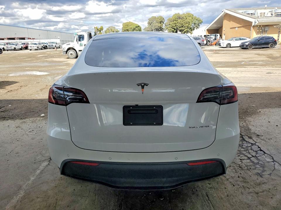 Продажа на аукционе авто 2022 Tesla Model Y, vin: 7SAYGDEE9NF491514, номер лота: 55559746
