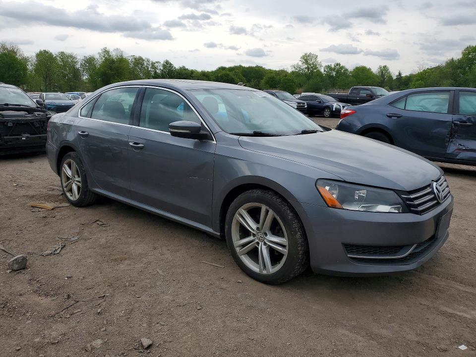 2014 Volkswagen Passat მანქანა იყიდება აუქციონზე, vin: 1VWBT7A30EC107831, აუქციონის ნომერი: 52311166