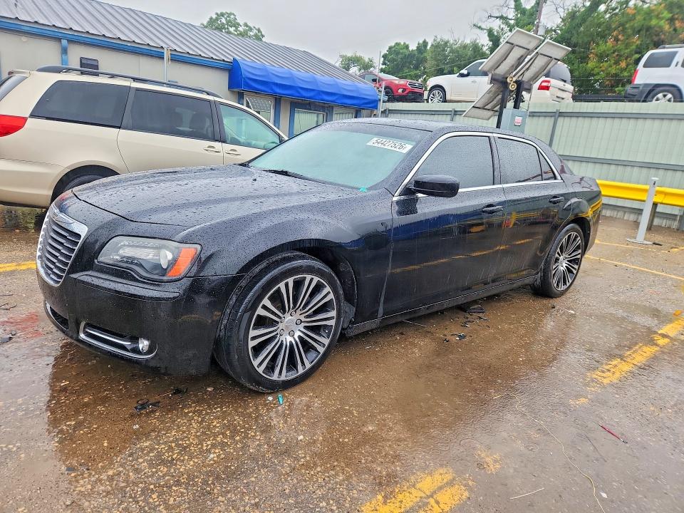 2013 Chrysler 300 მანქანა იყიდება აუქციონზე, vin: 2C3CCABG2DH527449, აუქციონის ნომერი: 54427526