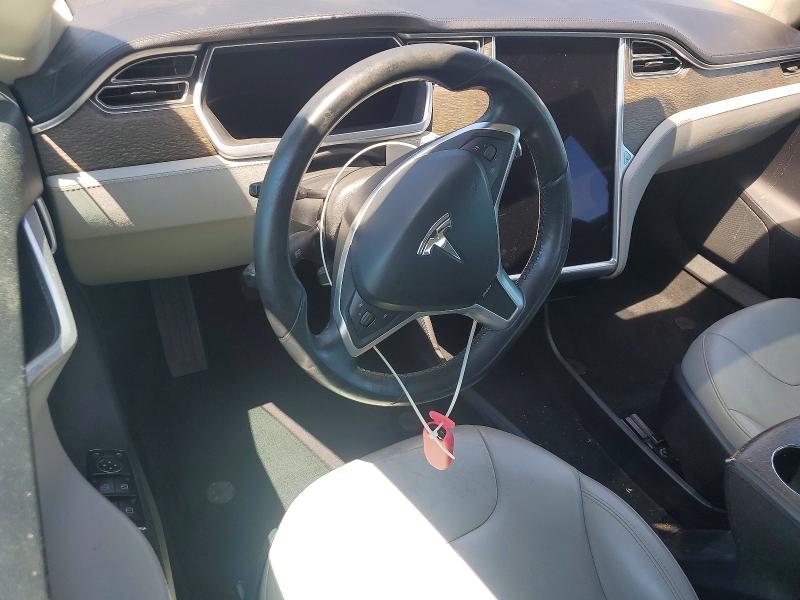 54200906 :رقم المزاد ، 5YJSA1AG2DFP12122 vin ، 2013 Tesla Model S مزاد بيع