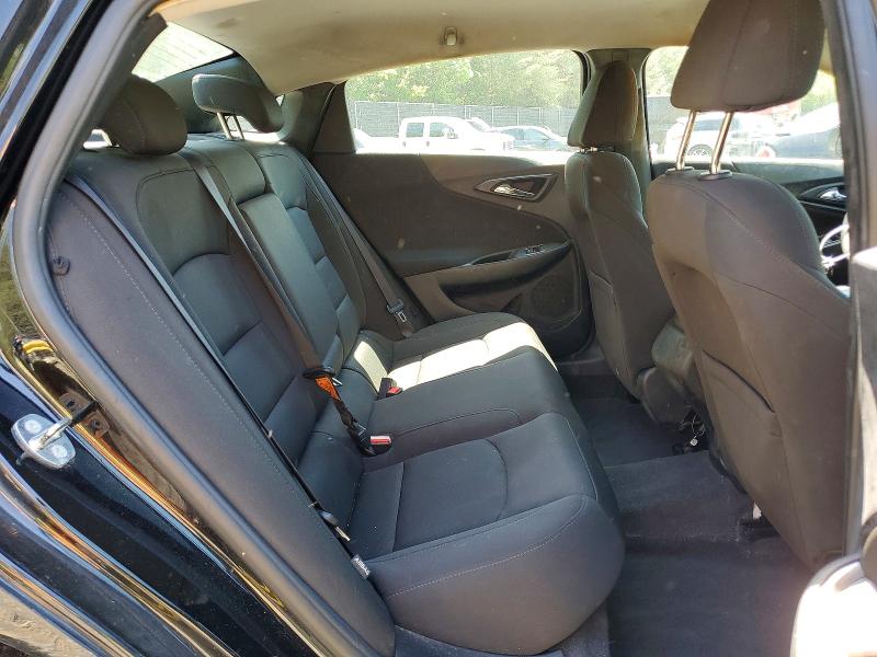 53787166 :رقم المزاد ، 1G1ZB5ST8JF232858 vin ، 2018 Chev Malibu مزاد بيع