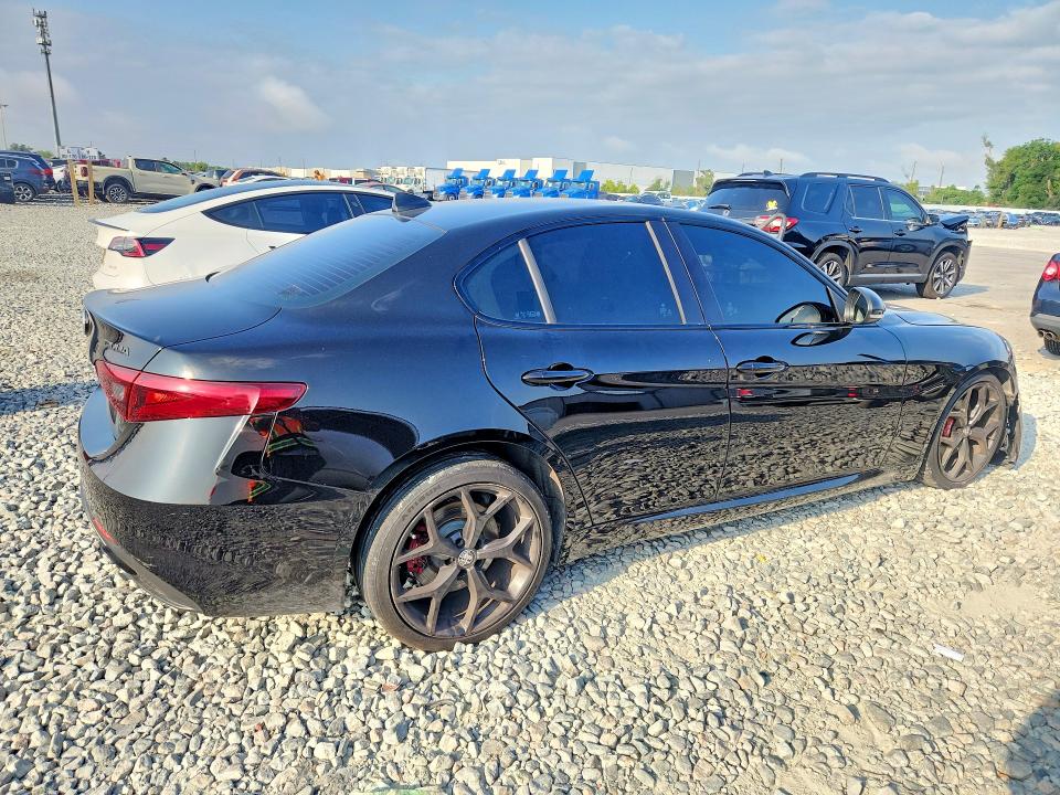 52396956 :رقم المزاد ، ZARFAMBNXL7631234 vin ، 2020 Alfa Romeo Giulia مزاد بيع