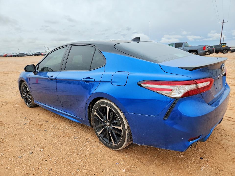 53590546 :رقم المزاد ، 4T1B61HK7KU220942 vin ، 2019 Toyota Camry مزاد بيع