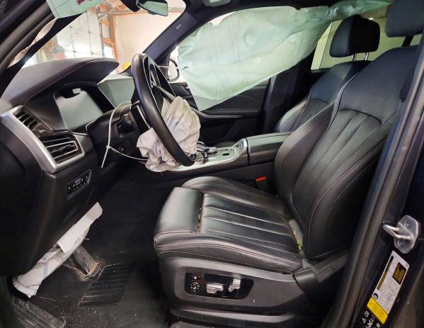 54265306 :رقم المزاد ، 5UXCR6C02M9F38817 vin ، 2021 Bmw X5 مزاد بيع