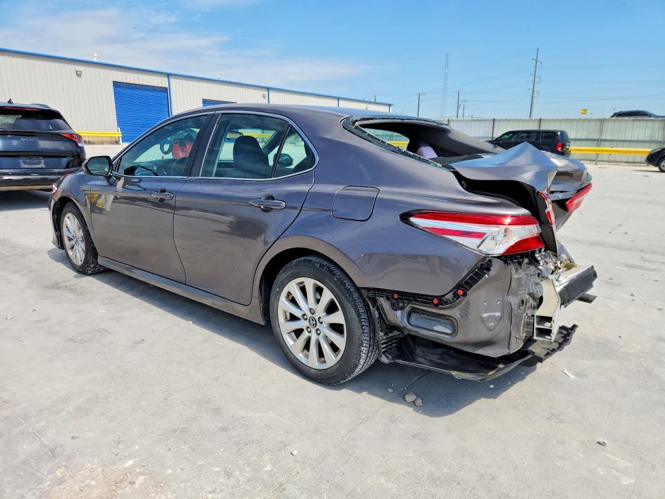 Продажа на аукционе авто 2018 Toyota Camry, vin: 4T1B11HK4JU007587, номер лота: 55032476