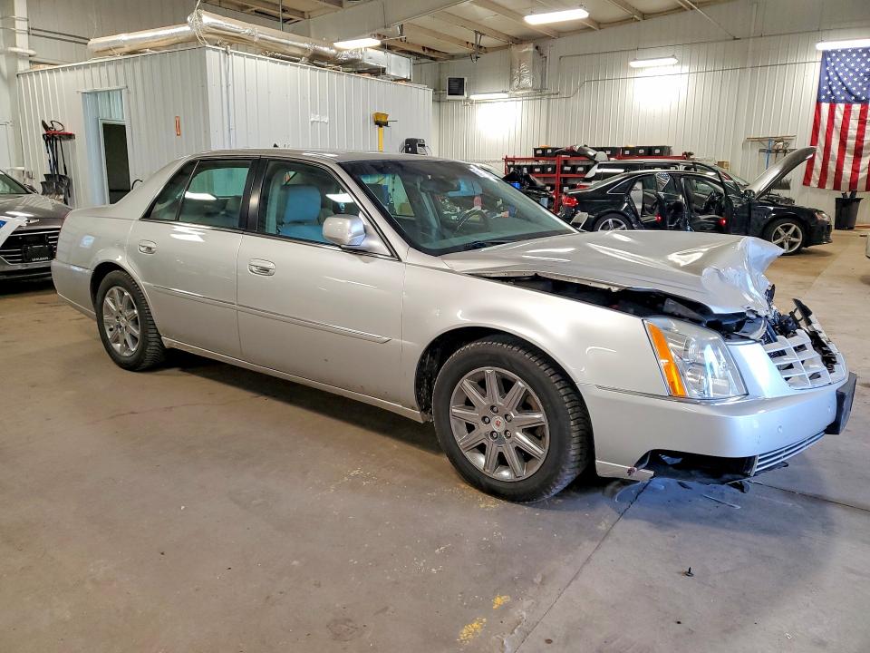 54252876 :رقم المزاد ، 1G6KH5E65BU110732 vin ، 2011 Cadillac Dts مزاد بيع