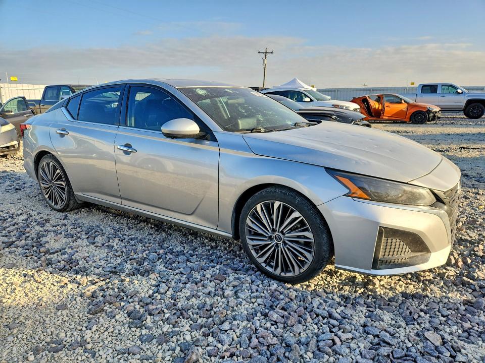 53413016 :رقم المزاد ، 1N4BL4EV1PN326145 vin ، 2023 Nissan Altima مزاد بيع