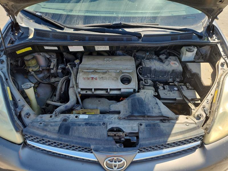 52907026 :رقم المزاد ، 5TDBA22C85S031753 vin ، 2005 Toyota Sienna مزاد بيع