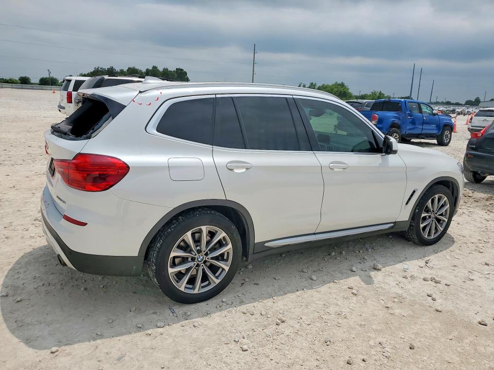 53052716 :رقم المزاد ، 5UXTR7C58KLF32067 vin ، 2019 Bmw X3 مزاد بيع