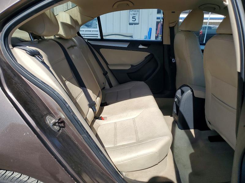 53580756 :رقم المزاد ، 3VWD17AJ7EM238024 vin ، 2014 Volkswagen Jetta مزاد بيع