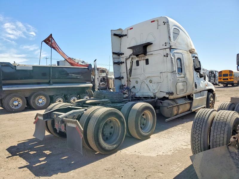 54550336 :رقم المزاد ، 3AKJGLD56FSGM6075 vin ، 2015 Freightliner Cascadia مزاد بيع