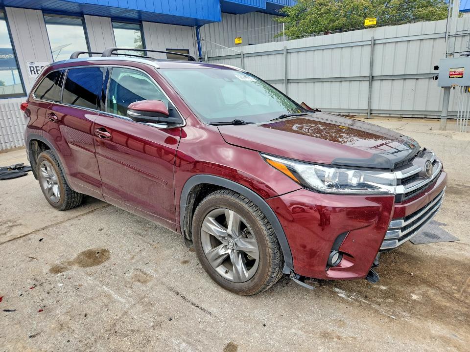 Продаж на аукціоні авто 2018 Toyota Highlander, vin: 5TDDZRFH3JS806535, номер лоту: 52699856