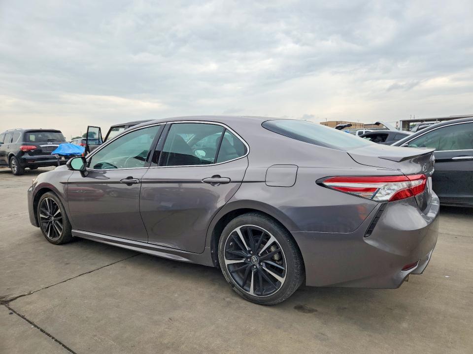 Продажа на аукционе авто 2018 Toyota Camry, vin: 4T1B61HK8JU119715, номер лота: 54068186