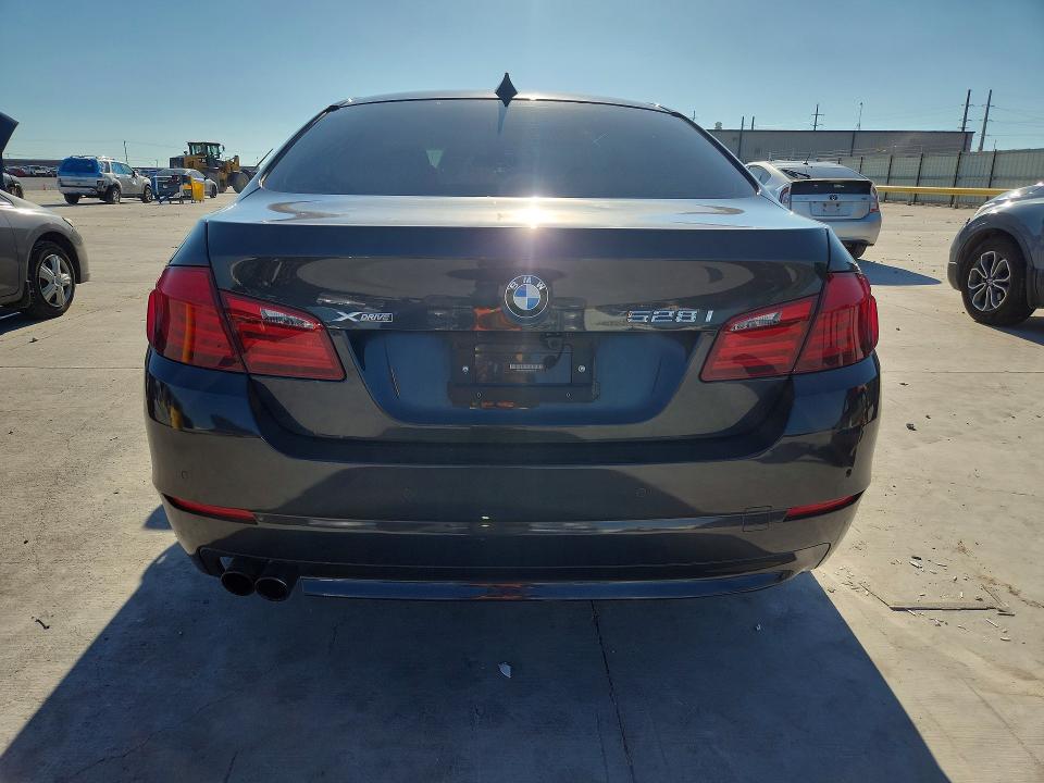 53472356 :رقم المزاد ، WBAXH5C50DDW15574 vin ، 2013 Bmw 528 مزاد بيع