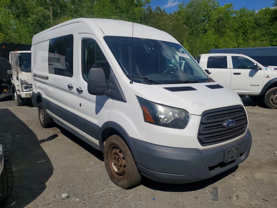 58137266 :رقم المزاد ، 1FTNR2CM6FKB25104 vin ، 2015 Ford Transit مزاد بيع