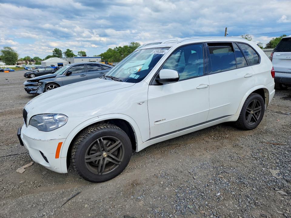 52962086 :رقم المزاد ، 5UXZV4C51D0B06598 vin ، 2013 Bmw X5 مزاد بيع