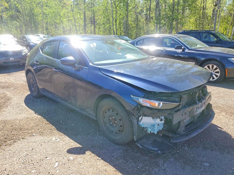 53267976 :رقم المزاد ، JM1BPALL5N1515447 vin ، 2022 Mazda 3 مزاد بيع