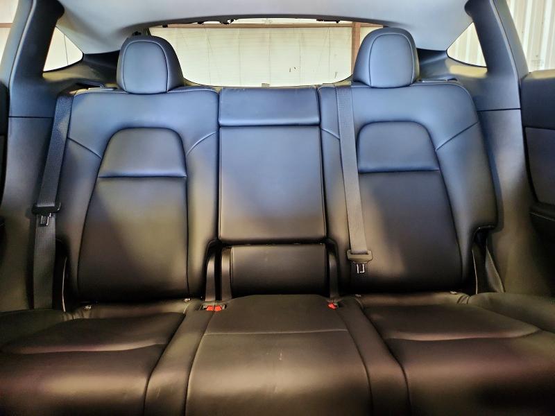 55128936 :رقم المزاد ، 7SAYGDEE2NF331636 vin ، 2022 Tesla Model Y مزاد بيع