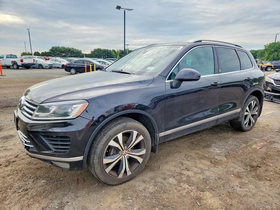 Auction sale of the 2017 Volkswagen Touareg, vin: WVGRF7BP9HD000586, lot number: 54669356
