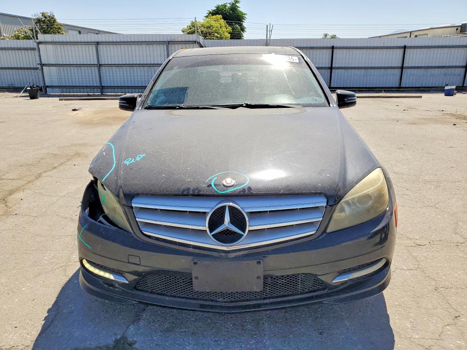 54090836 :رقم المزاد ، WDDGF5EB1BR137568 vin ، 2011 Mercedes-benz C مزاد بيع