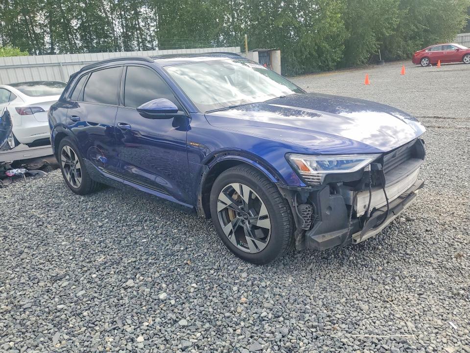55507256 :رقم المزاد ، WA1AAAGE2NB022824 vin ، 2022 Audi E-tron مزاد بيع