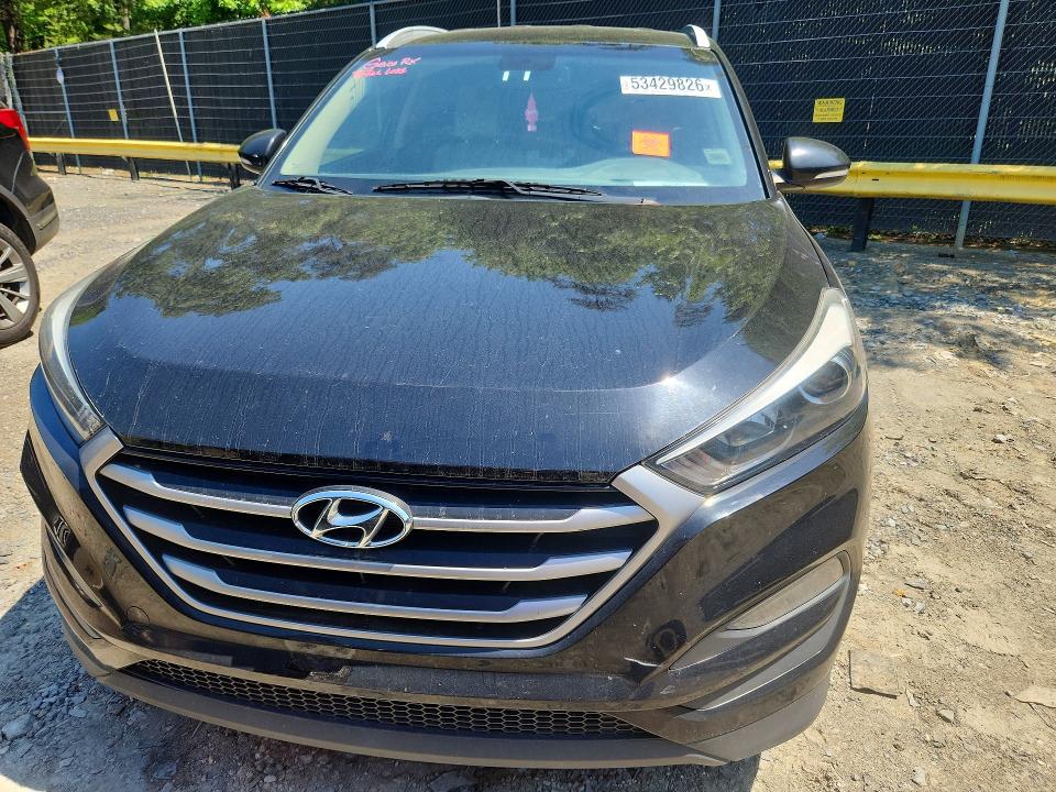 53429826 :رقم المزاد ، KM8J33A44JU708837 vin ، 2018 Hyundai Tucson مزاد بيع