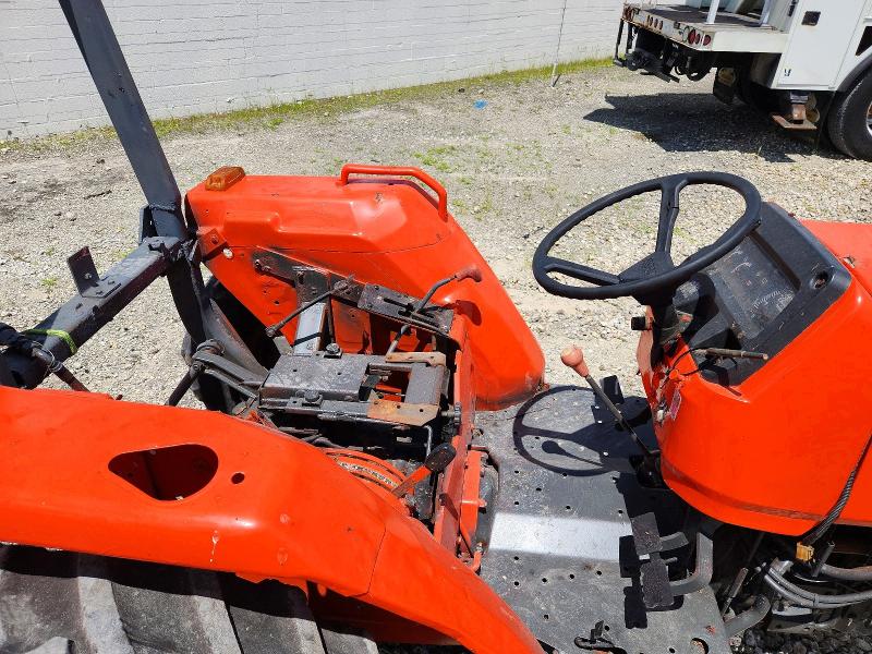 1989 Kubota Construction Equipment მანქანა იყიდება აუქციონზე, vin: 221615, აუქციონის ნომერი: 53800126