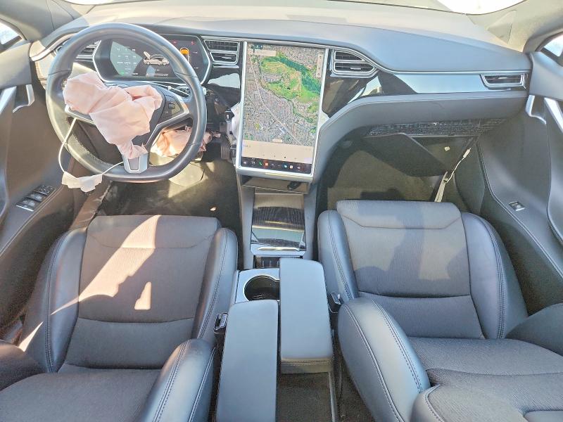 52951056 :رقم المزاد ، 5YJSA1E24HF232071 vin ، 2017 Tesla Model S مزاد بيع