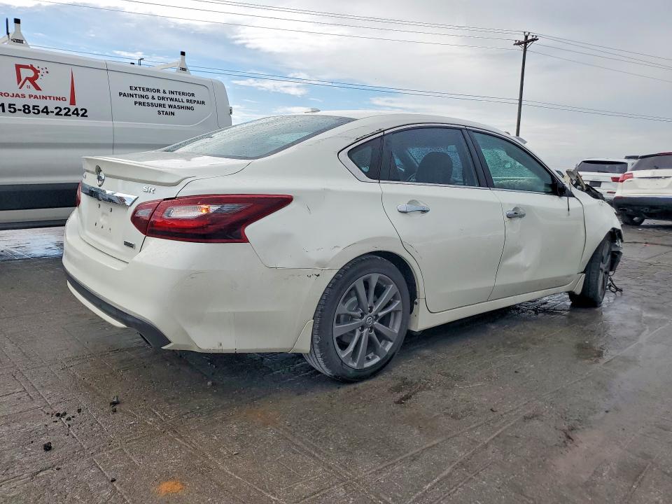 2018 Nissan Altima მანქანა იყიდება აუქციონზე, vin: 1N4AL3APXJC237643, აუქციონის ნომერი: 54021386