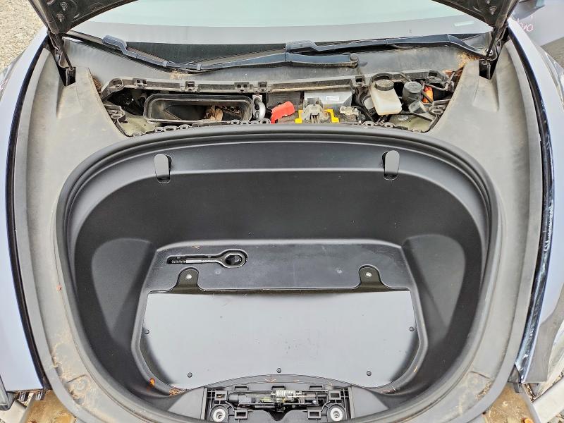 53125846 :رقم المزاد ، 5YJ3E1EA0JF020029 vin ، 2018 Tesla Model 3 مزاد بيع
