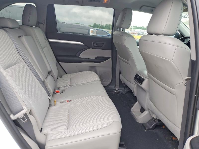 55021736 :رقم المزاد ، 5TDBZRFH3KS732297 vin ، 2019 Toyota Highlander مزاد بيع
