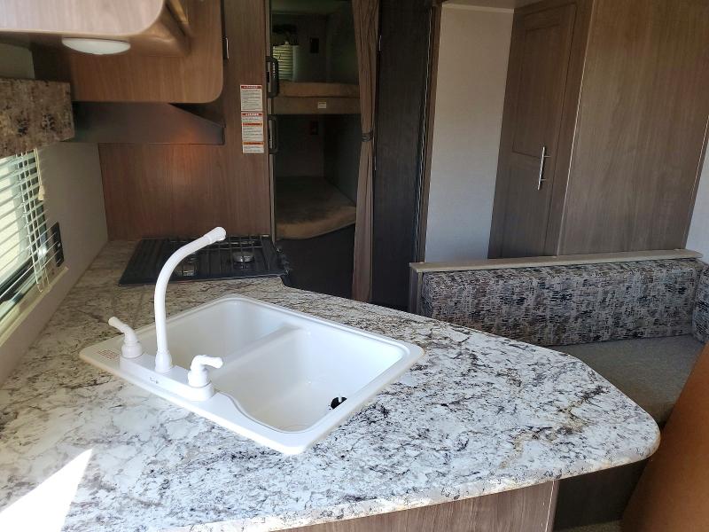 Продажа на аукционе авто 2019 Keystone Hideout, vin: 4YDT24227K7242658, номер лота: 52143526