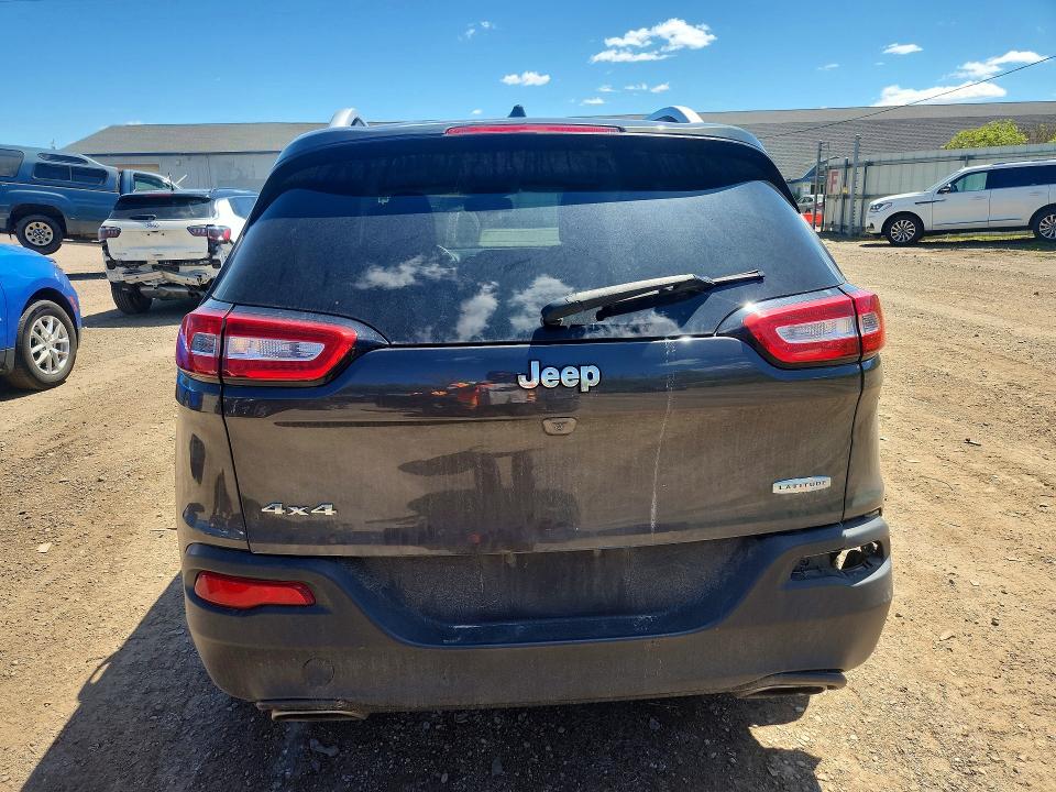 53369446 :رقم المزاد ، 1C4PJMCS8GW220980 vin ، 2016 Jeep Cherokee مزاد بيع