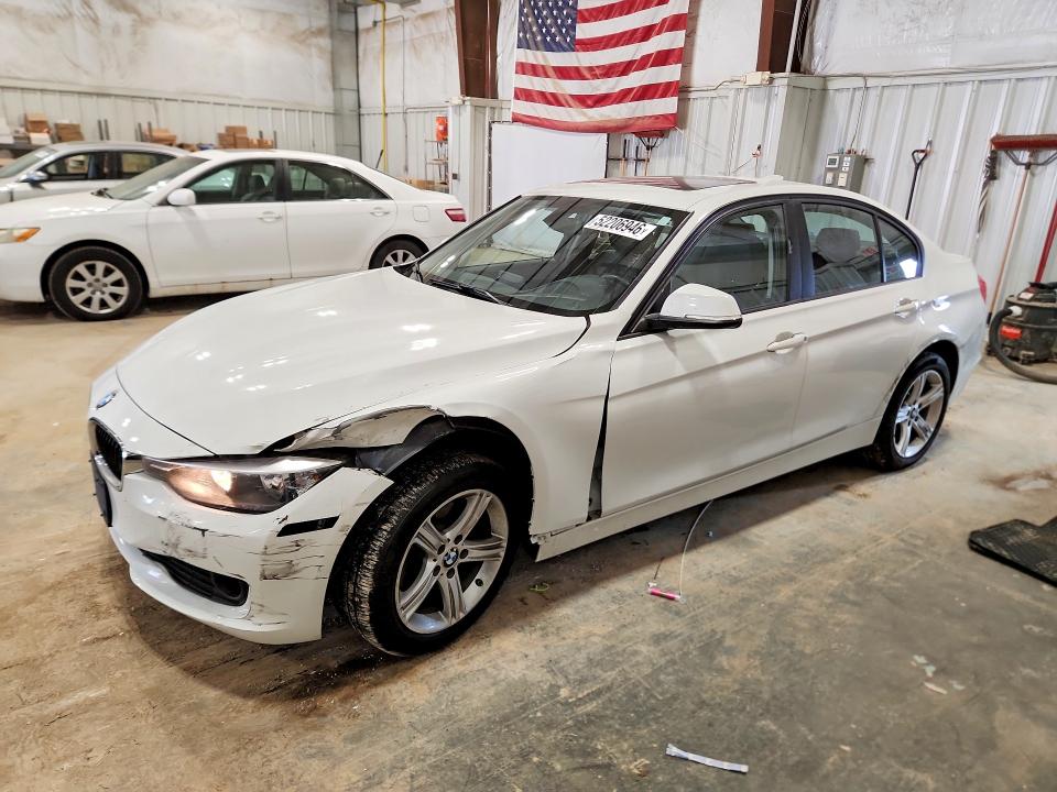 52206946 :رقم المزاد ، WBA3C3C57FK202020 vin ، 2015 Bmw 320 مزاد بيع
