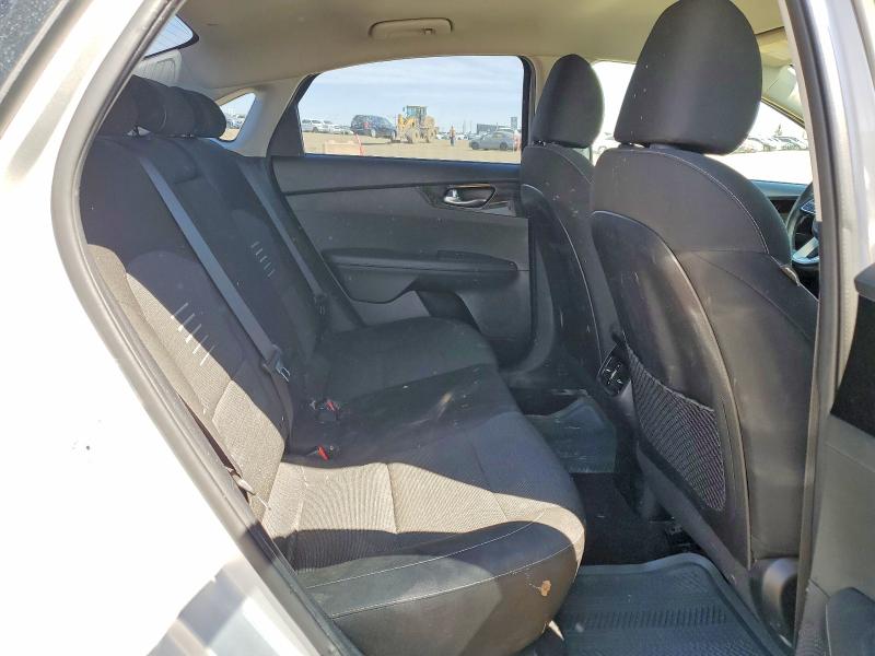2019 Kia Forte მანქანა იყიდება აუქციონზე, vin: 3KPF54AD0KE062156, აუქციონის ნომერი: 52722916