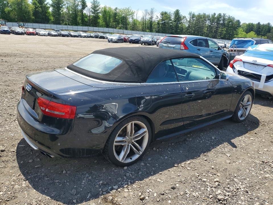 53078846 :رقم المزاد ، WAUCGAFH6BN015858 vin ، 2011 Audi S5 مزاد بيع