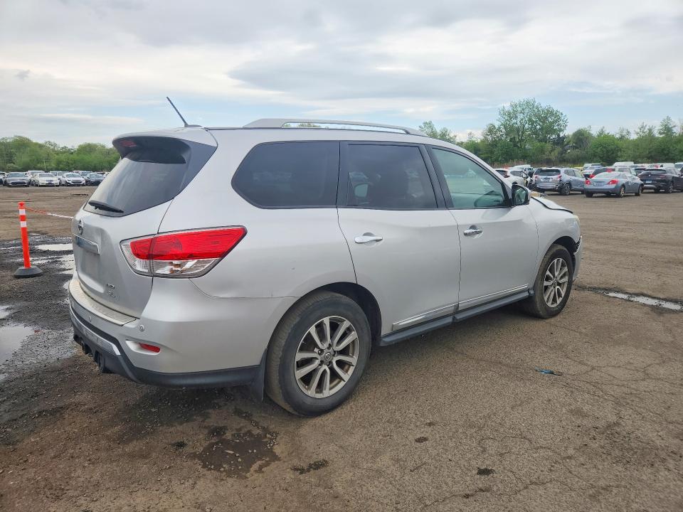 2015 Nissan Pathfinder მანქანა იყიდება აუქციონზე, vin: 5N1AR2MM0FC697062, აუქციონის ნომერი: 53247656